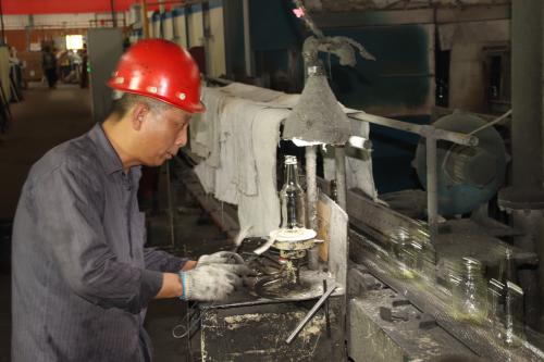 Glass Bottle Manufacturer 